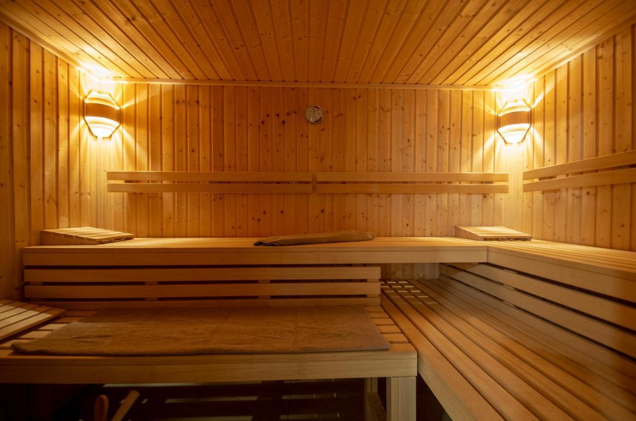 Albert-Inn-Glowe: Barrier-Free Retreat with Coworking & Sauna Exterior photo